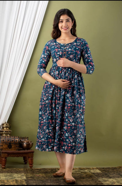 MATG7- Maternity/Feeding gown